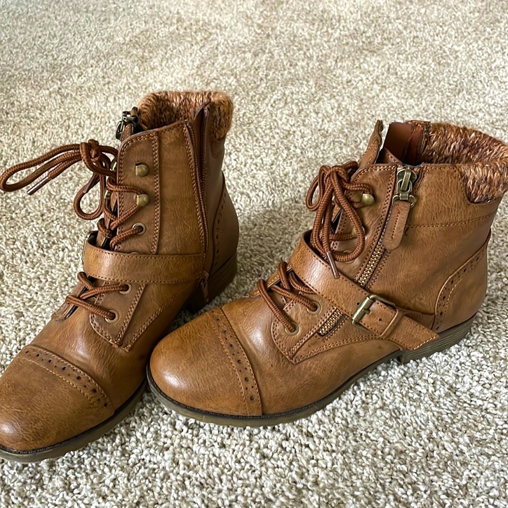 So Brand Ankle Boots Brown Size 7